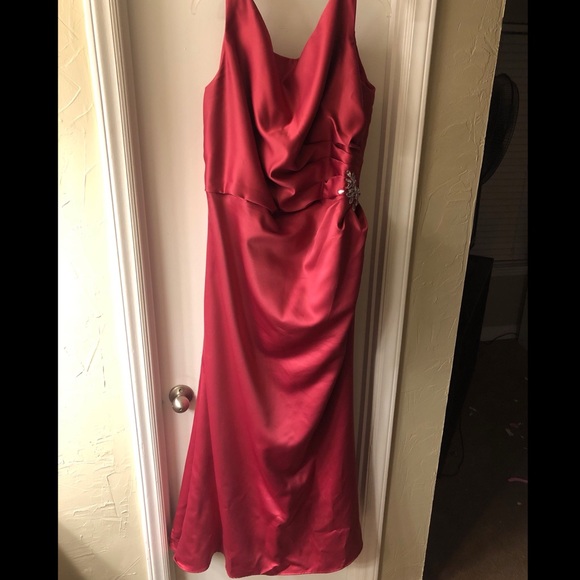 Plus size formal gown - Picture 2 of 4